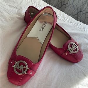 Michael Kors Size 8 Magenta Flats